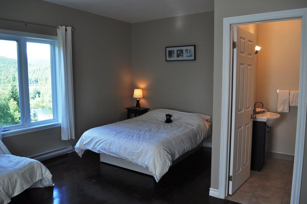 La Taniere De L'Ours Hotel Saint-Donat-de-Montcalm Cameră foto