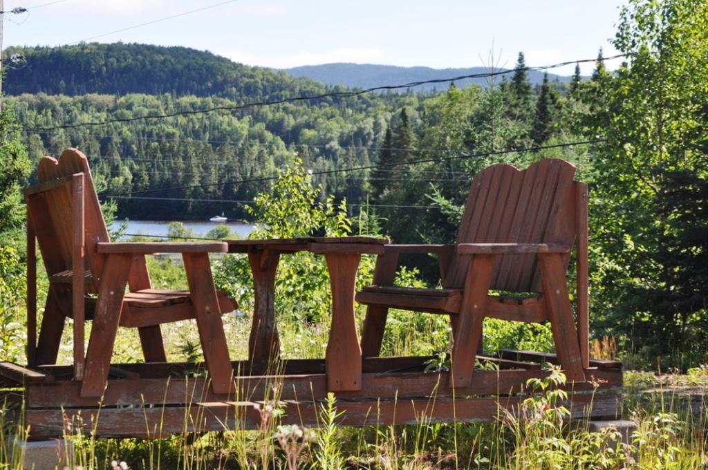 La Taniere De L'Ours Hotel Saint-Donat-de-Montcalm Exterior foto